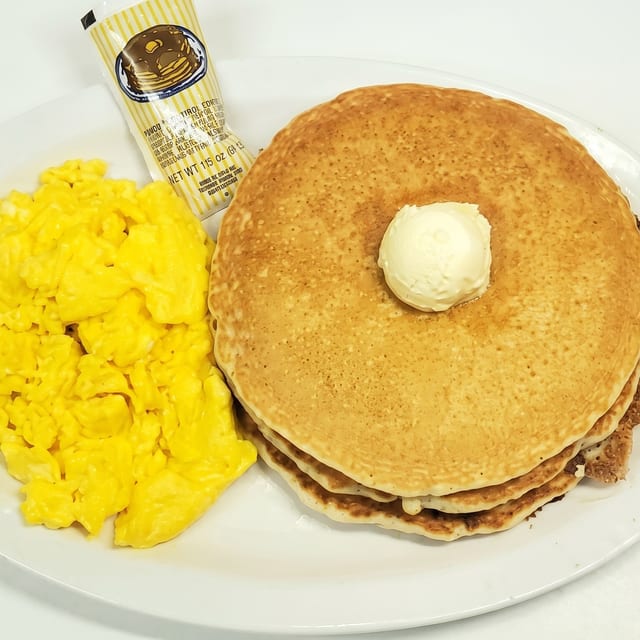 Eggs (3), Pancakes (3).